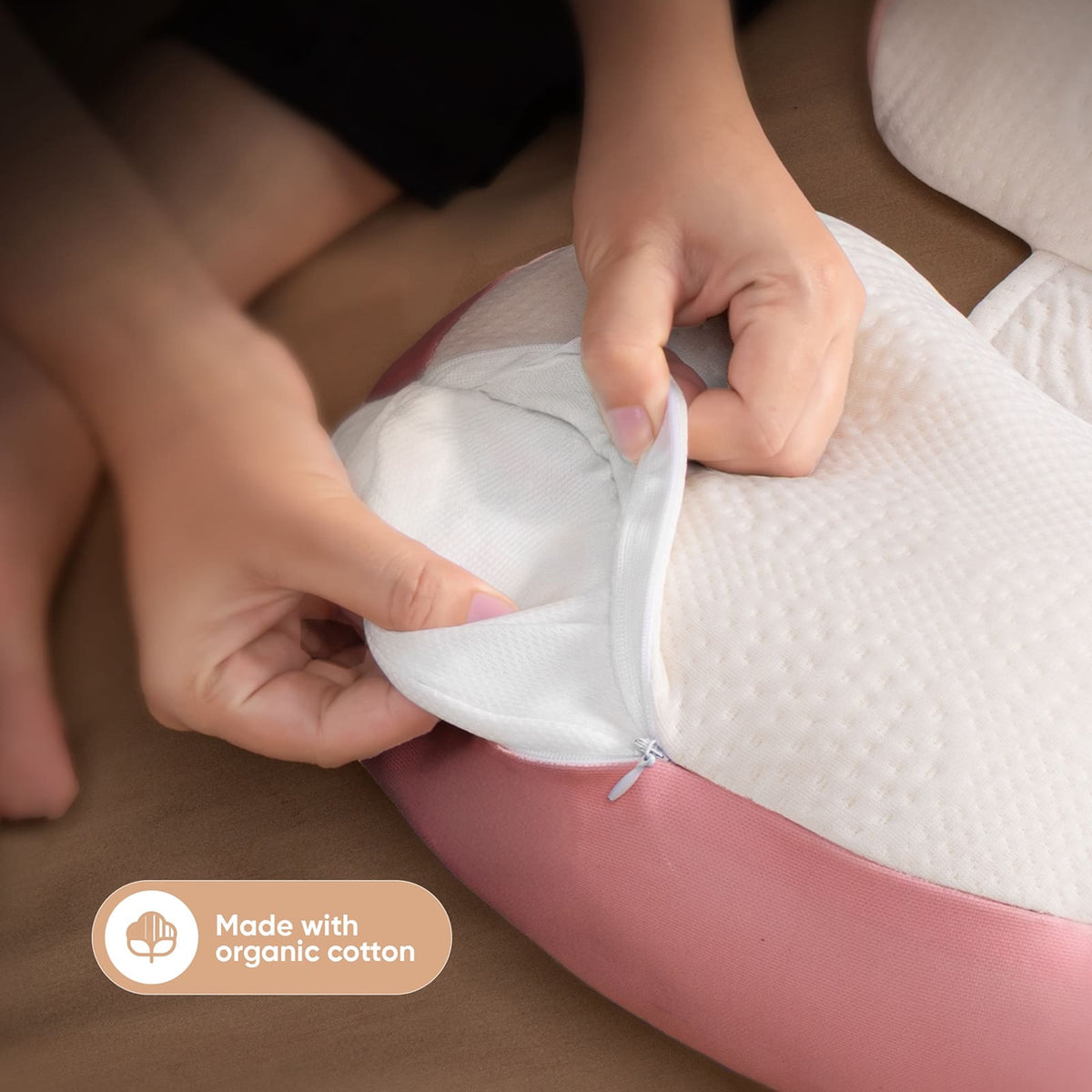 Easy-to-Remove, Washable Outer Cover Keeps Pillow Hygienic
